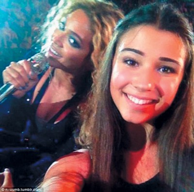 Beyonce-and-fan-