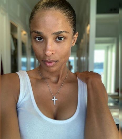 Ciara shares #nomakeup pic & talks about learning to love herself