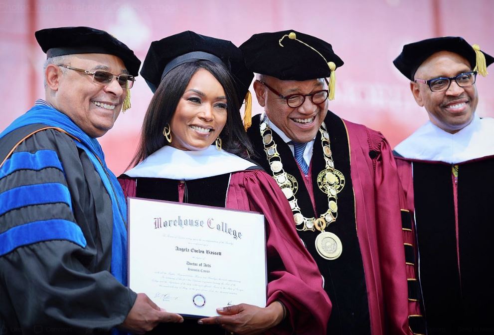 Angela Bassett receives an Honorary Doctorate