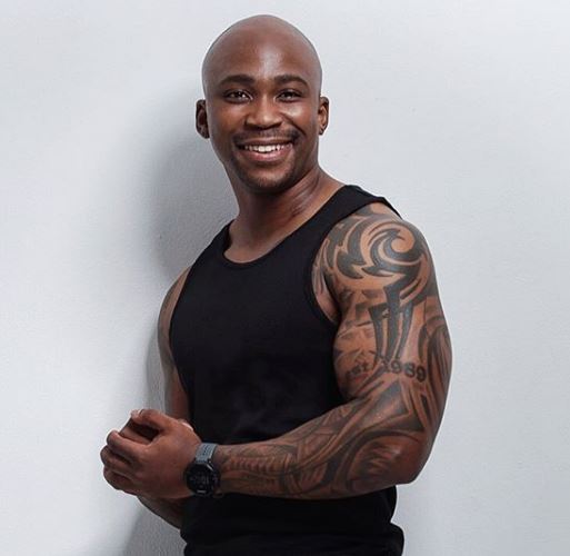 NaakMusiQ's parents dance to his new song