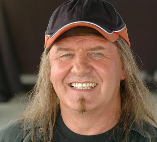 Mzansi gives Leon Schuster his flowers | Bona Magazine