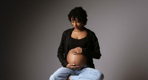 Looking chic while carrying: How to choose maternity clothes | Bona ...