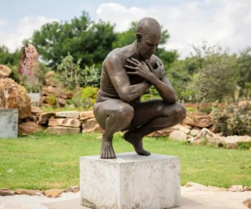 Pringle Bay art heist, R1 million sculpture theft, Anton Smit stolen sculptures, Janko de Beer art theft, South African cultural loss, Western Cape crime scene, stolen artwork South Africa, Bona Magazine