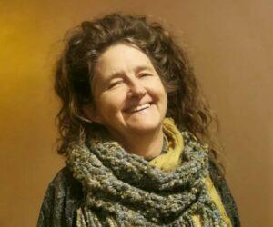 Magda van der Vloed art, South African activist artist, Rosendal art studio, bold bronze sculptures, female empowerment in art, Bona Magazine