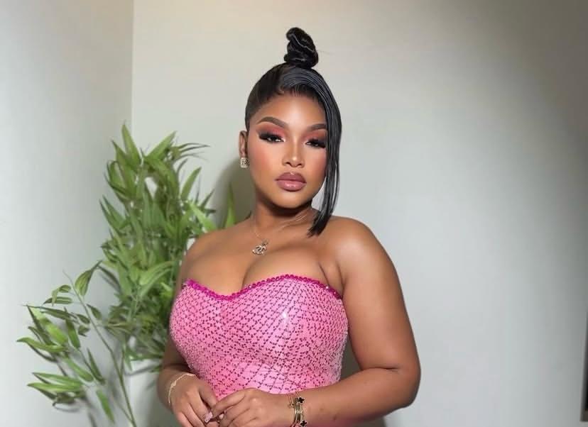MaWhoo viral swimsuit photo, Halle Bailey mistaken identity, South African singer global buzz, Amapiano star social media attention, Bona Magazine