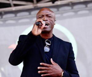 Seal Afrikaans greeting, Seal speaks Afrikaans viral video, South Africans praise Seal, Seal with John De Jager