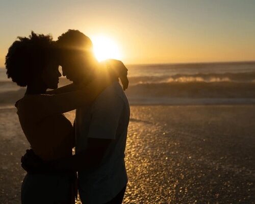 woman being treated well by partner, boyfriend doing hair and nails, romantic gestures in South Africa, consistency in love, viral TikTok video, Bona Magazine