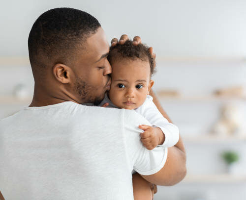baby girl excited to see father, present father video South Africa, baby reaction to dad dancing entrance, parenting viral clip, father daughter bond, Bona Magazine