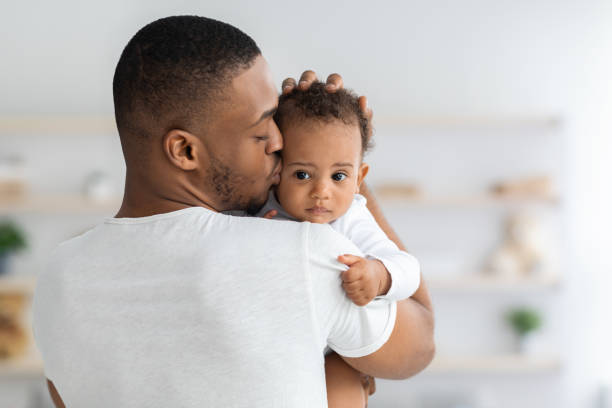 baby girl excited to see father, present father video South Africa, baby reaction to dad dancing entrance, parenting viral clip, father daughter bond, Bona Magazine