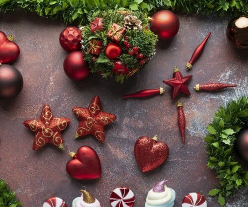 Mr Price Home Christmas display, Canal Walk festive décor, early holiday decorations SA, red white green ornaments, shoppers excited for Christmas, Bona Magazine