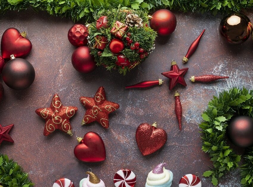 Mr Price Home Christmas display, Canal Walk festive décor, early holiday decorations SA, red white green ornaments, shoppers excited for Christmas, Bona Magazine