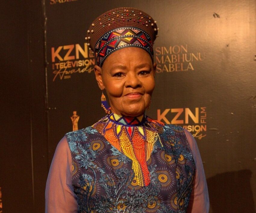 Cynthia Shange youth portrait, South African beauty queen 1972, Nonhle Thema mother beauty, Bona Magazine