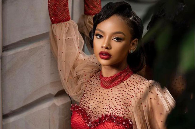 Mihlali Ndamase bare faced, acne scars visible, influencer transparency, South African beauty journey, Bona Magazine