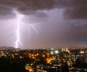 TOPSHOT - Lightenings strike over Johannesburg during a storm on December 14, 2013. AFP PHOTO / ALEXANDER JOE (Photo by ALEXANDER JOE / AFP) (Photo by ALEXANDER JOE/AFP via Getty Images)