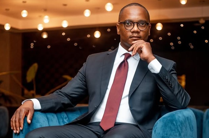 Aldrin Sampear boyfriend video, Aldrin Sampear social media post, South African TV presenter personal life, celebrity relationship SA, Bona Magazine