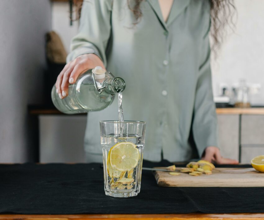 pexels-mikhail-nilov-6933132