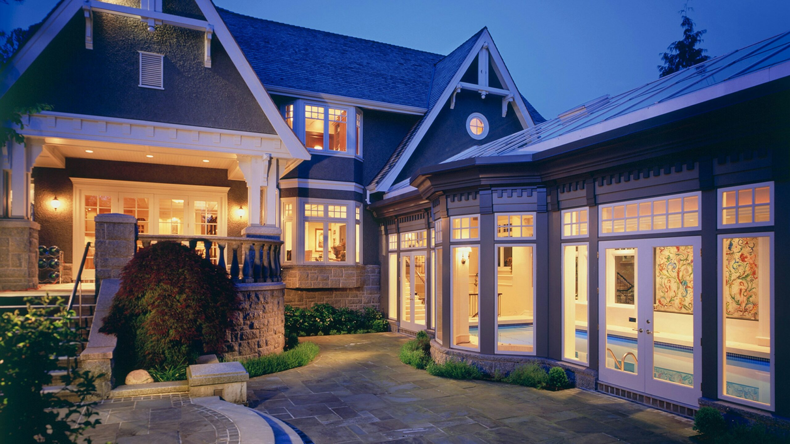 ashley-harris-EemPcMwKjuM-unsplash