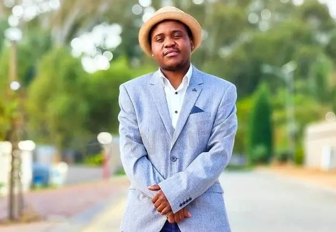 DJ Coach South Africa, DJ Coach phone stunt, celebrity backlash South Africa, social media reactions SA, luxury flex controversy, Bona Magazine