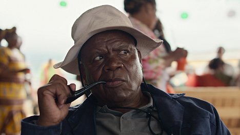 Magic Hlatshwayo portrait, South African actor glaucoma awareness, elderly actor vision loss SA, glaucoma eye condition illustration, veteran actor South Africa, SA entertainment legend, eye health awareness South Africa, actor life challenges health, South African celebrity health story, glaucoma symptoms awareness, Bona Magazine