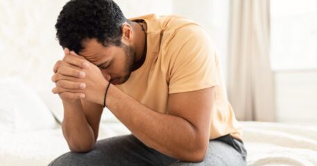 high-functioning anxiety South Africa, workplace stress SA 2026, burnout symptoms professionals, anxiety and overthinking signs, mental health awareness South Africa, people pleasing anxiety, perfectionism stress workplace, insomnia anxiety symptoms SA, therapy support South Africa, SADAG helpline awareness, Bona Magazine