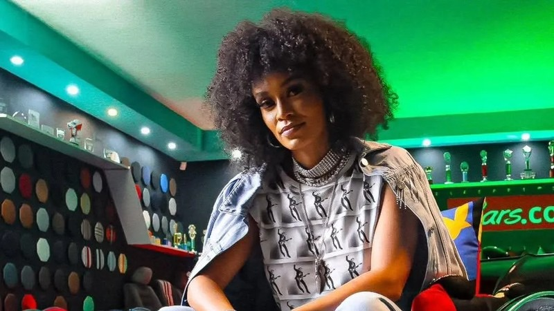 Pearl Thusi video screenshot, Pearl Thusi viral clip South Africa, Pearl Thusi concerned fans reaction, South African celebrity trending video, Pearl Thusi social media discussion, SA entertainment news Pearl Thusi, celebrity wellbeing discussion South Africa, Bona Magazine