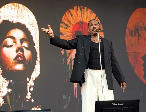 PORI, FINLAND - JULY 19: Maxwell performs live in concert at the Pori Jazz Festival at Kirjurinluoto Park on July 19, 2025 in Pori, Finland. (Photo by Venla Shalin/Redferns)