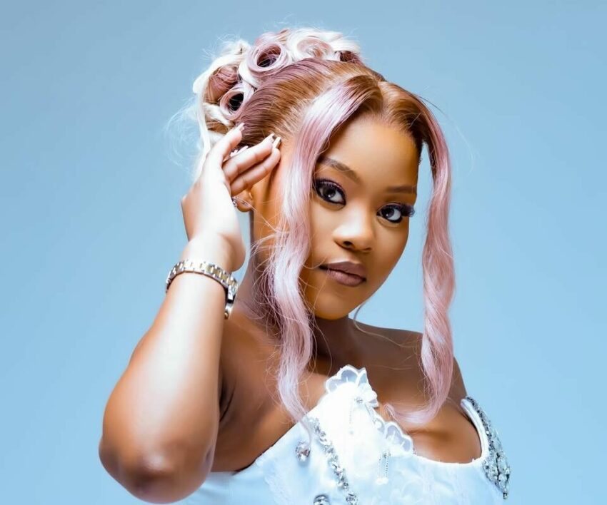 Naledi Aphiwe news, Naledi Aphiwe deal controversy, Stumbo statement South Africa, R5 million deal SA music, South African celebrity reaction, viral celeb story SA, music industry controversy South Africa, rising SA singer Naledi Aphiwe, entertainment news South Africa, Bona Magazine