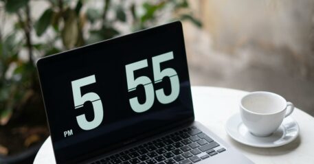 pexels-olenkabohovyk-13709301