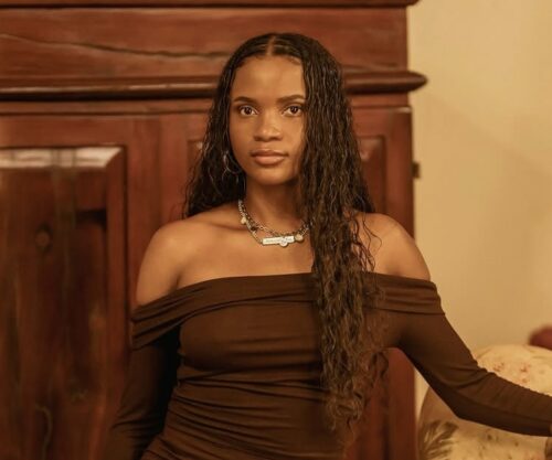 Internet reacts to Ami Faku’s ongoing legal battle with former management.