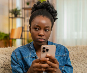 Tips to deal with social media addiction.