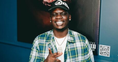 Blxckie collaborated with Side Step.