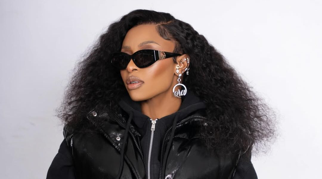 DJ Zinhle took a taxi to Fourways Mall.