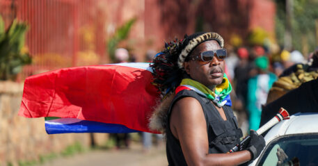 Ngizwe Mchunu responds to viral allegations involving wife Floda Graé.