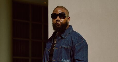 Cassper Nyovest's deadlift sparks metric conversion banter.