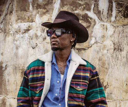 Teko Modise celebrated self-expression at the Hollywoodbets Durban July.