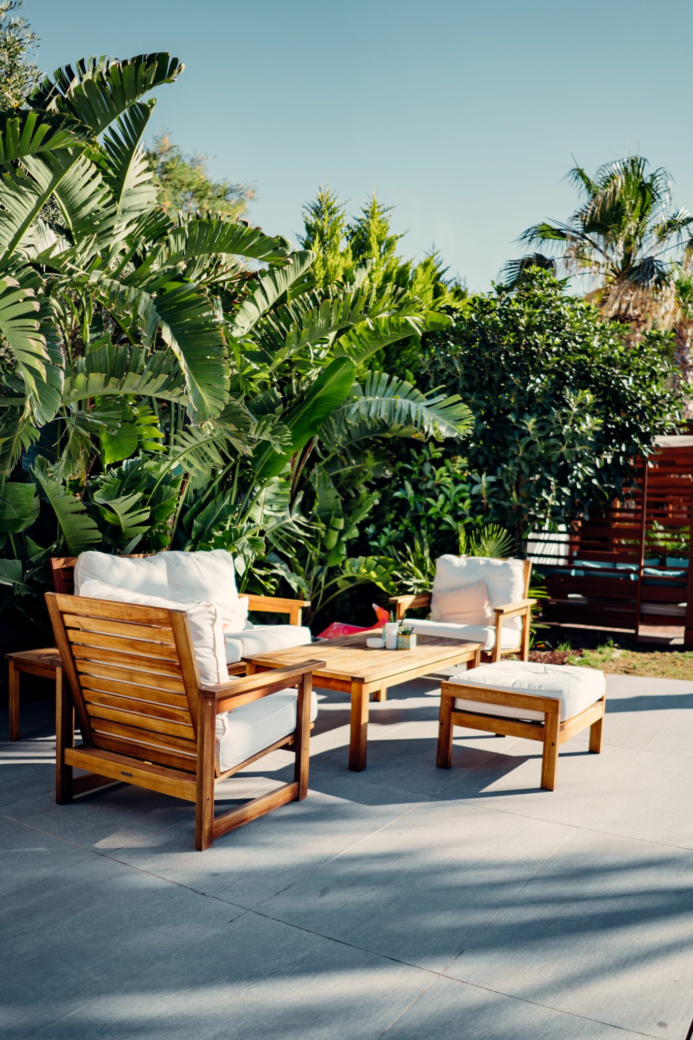Simple ways to upgrade your outdoor entertainment area