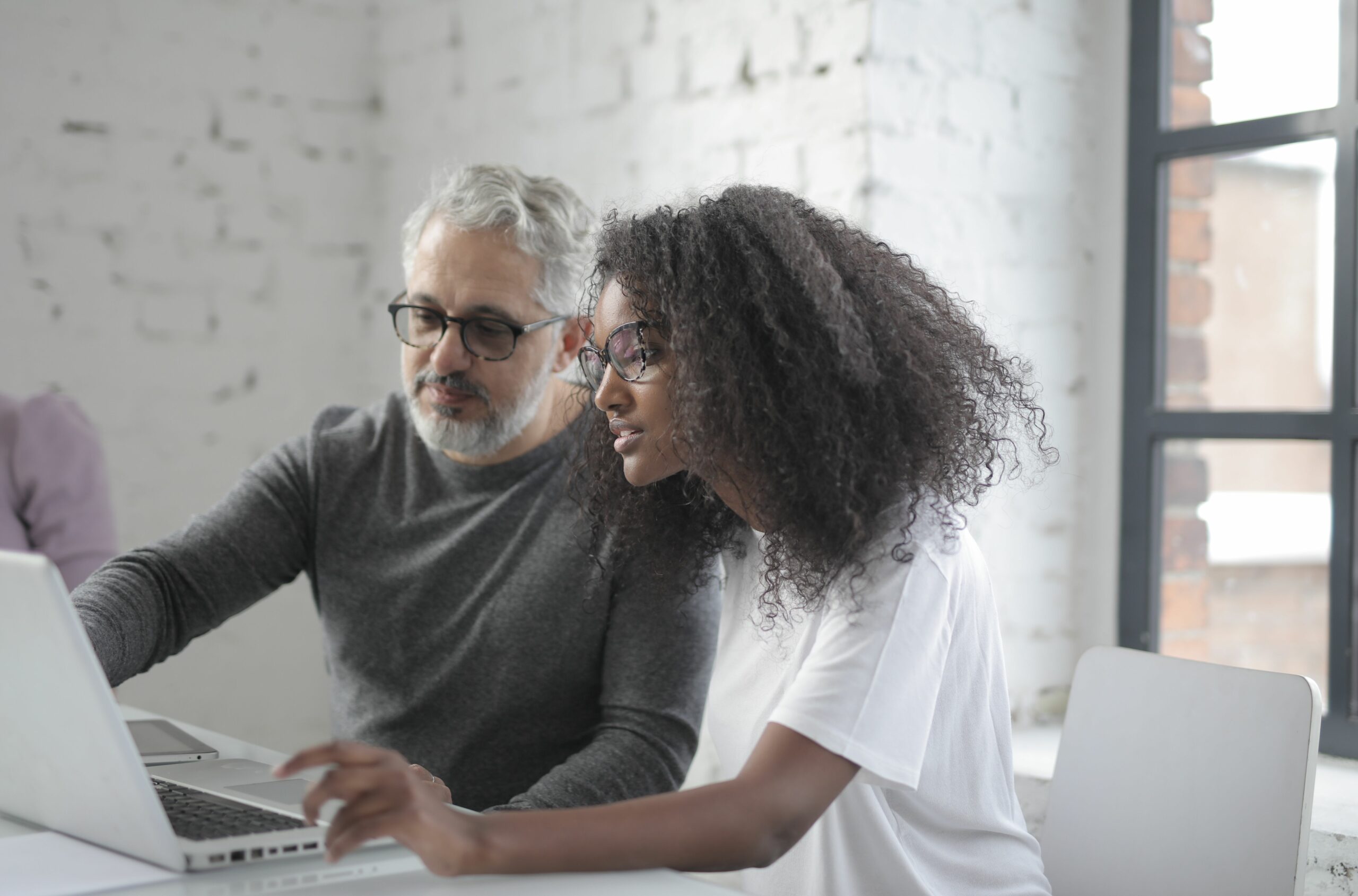 Working with older employees: 7 tips for a better workplace