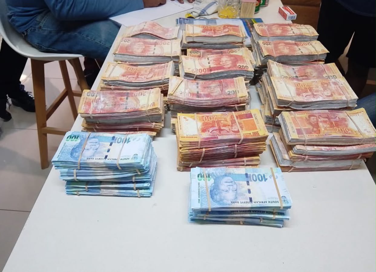 Za Rings Durban police bust alleged counterfeit cash ring in upmarket Umhlanga flat